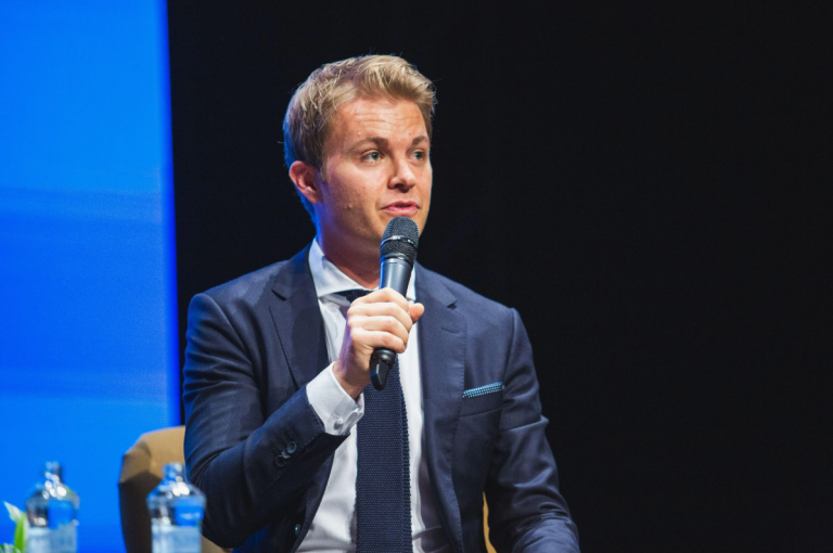 Nico Rosberg reflektiert seine Vorfälle mit Lewis Hamilton: “Ich habe oft mehr Verantwortung übernommen”