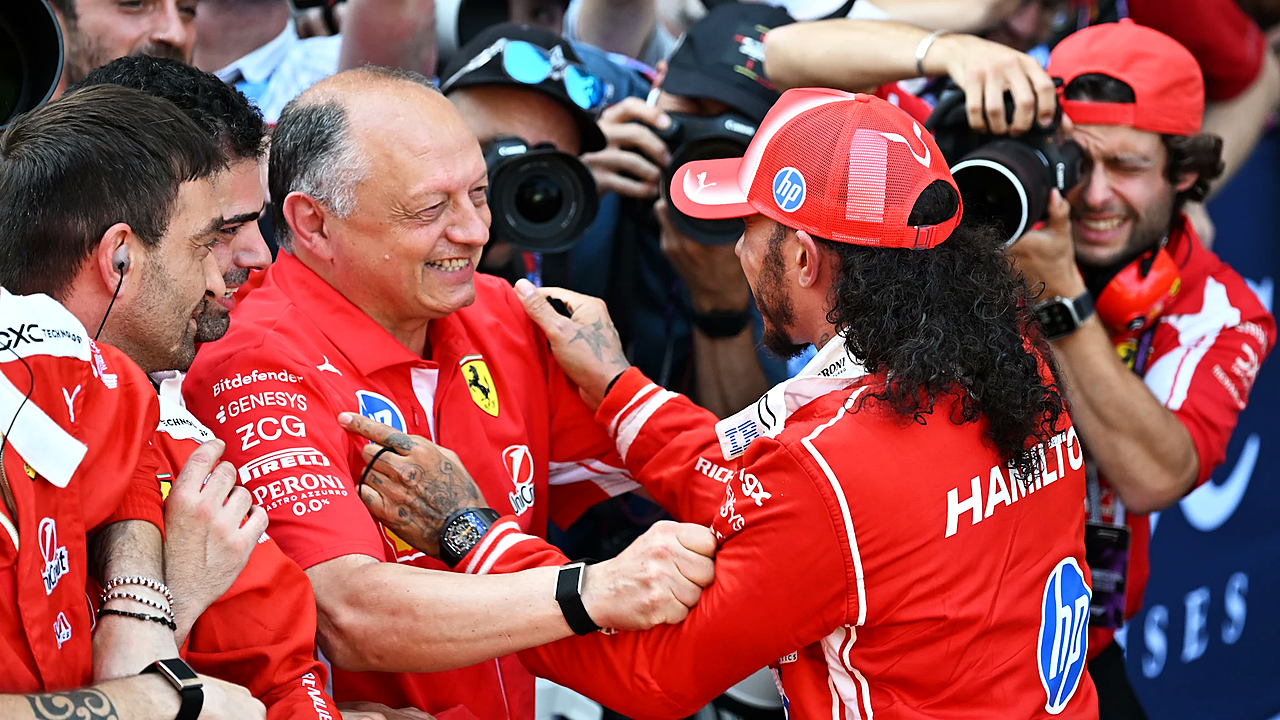 Hamilton hovorí, že odpojenie od matice pomohlo obnoviť jeho formu Ferrari - obrázok 2