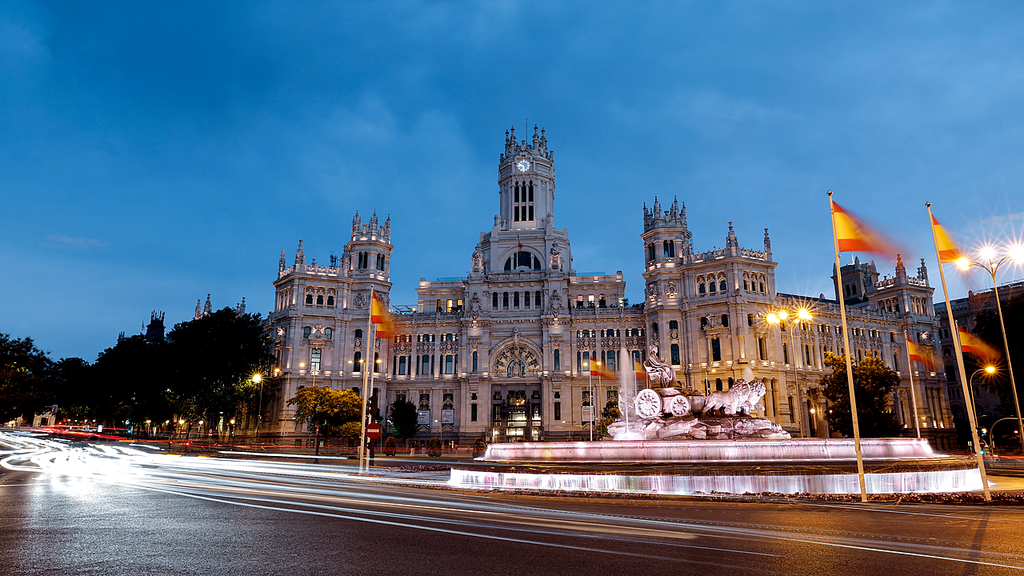 Madrid's La Monumental Corner Gives F1 a New Overtaking Question image 3