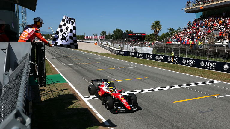 Palmer vrací Hamiltonovu otázku o titulu zpět na stůl po vítězství Ferrari
