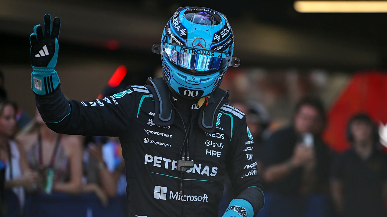 Russell Feels Like His Old Self Again After Barcelona Pole redakčná fotografia 3