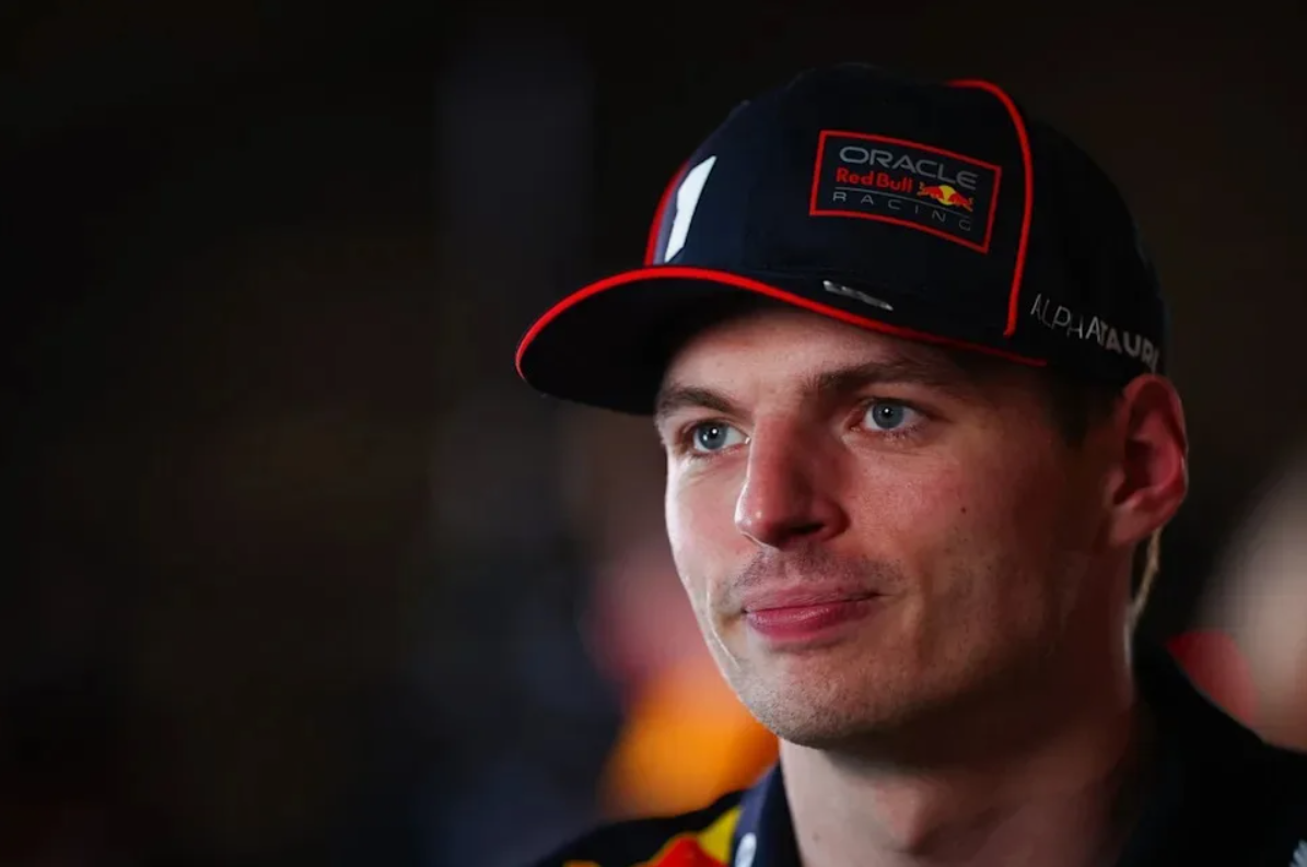 Max Verstappen diskutiert die Zukunftspläne von Red Bull und mögliche Führungswechsel innerhalb des Formel-1-Teams.