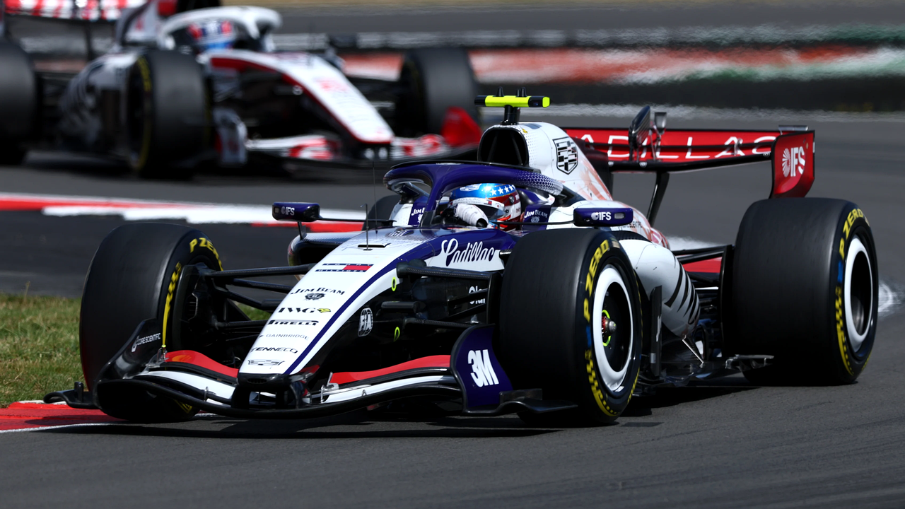 Cadillac-ın Silverstone tempi geridə qalan ili yarımmüdafiə təqibinə çevirir