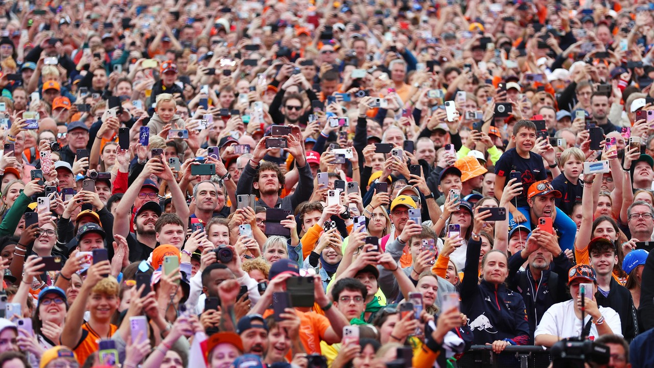 Formula 1 reports record attendance before the summer break