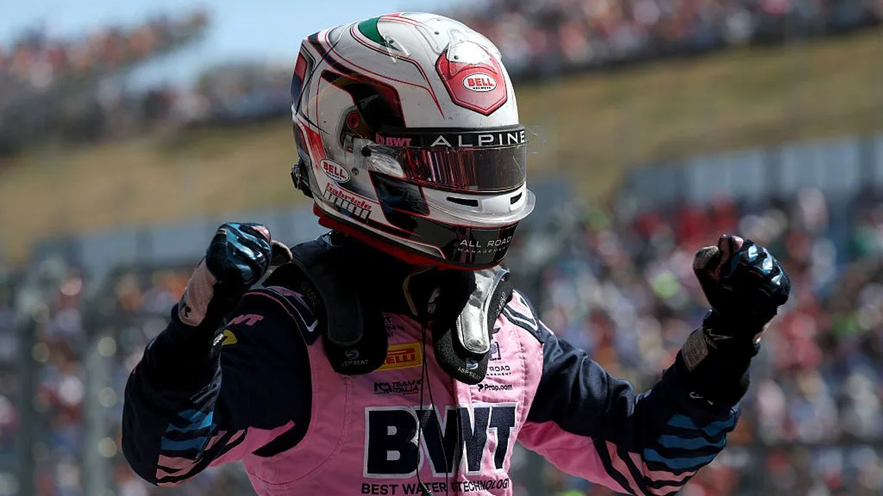 Qabriele Minì Budapeşt Formula 2 Sprint yarışının qalibi oldu