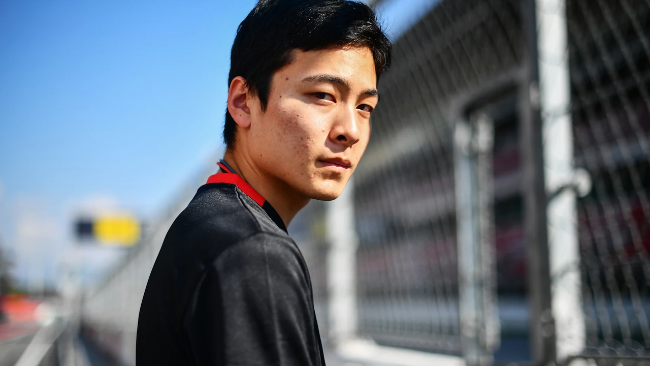 Jin Nakamura în paddock în timpul sezonului său de Formula 3 din 2026