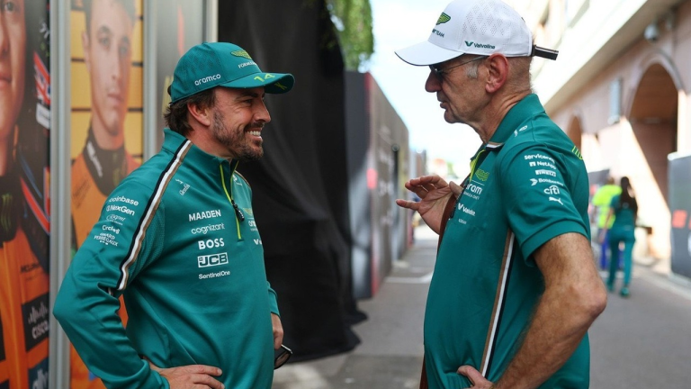 Newey spodziewa się, że Alonso pozostanie w zespole Aston Martin w 2027 roku