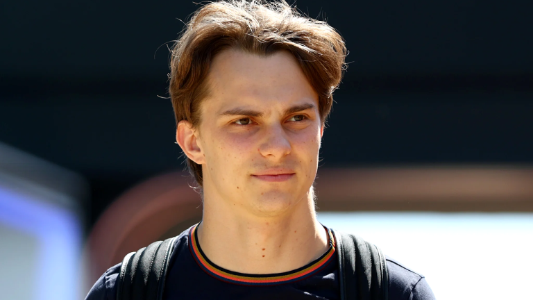 Piastri Answers Verstappen Talk With McLaren Contract Focus