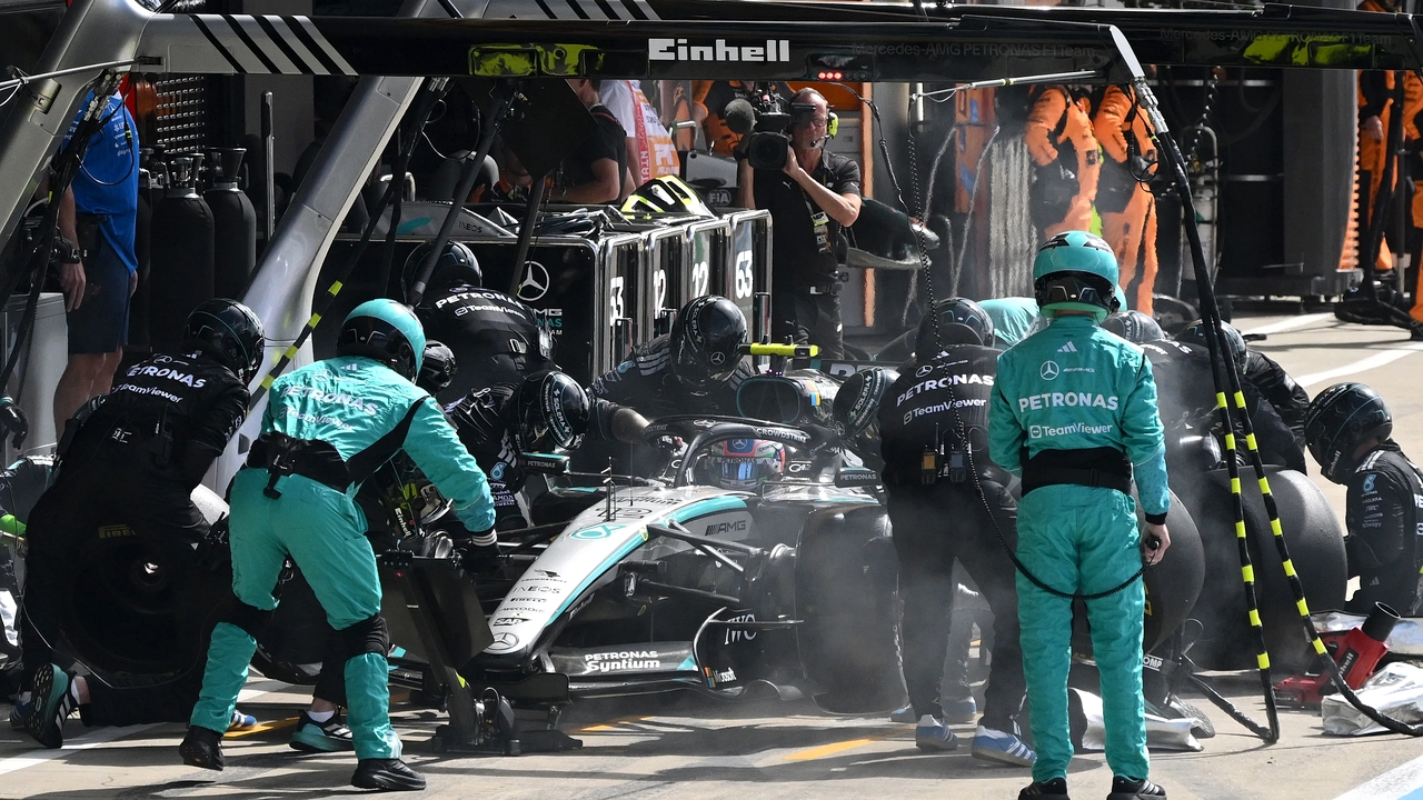 Silverstone Təhlükəsizlik Maşını F1 Qaydalarını Yenidən Təzyiq Altına Gətirdi